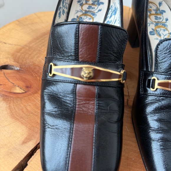 Pre-Loved GUCCI Loafer Pumps w/ Tiger Detail. Size 38 - Michele Era - Picture 3 of 9